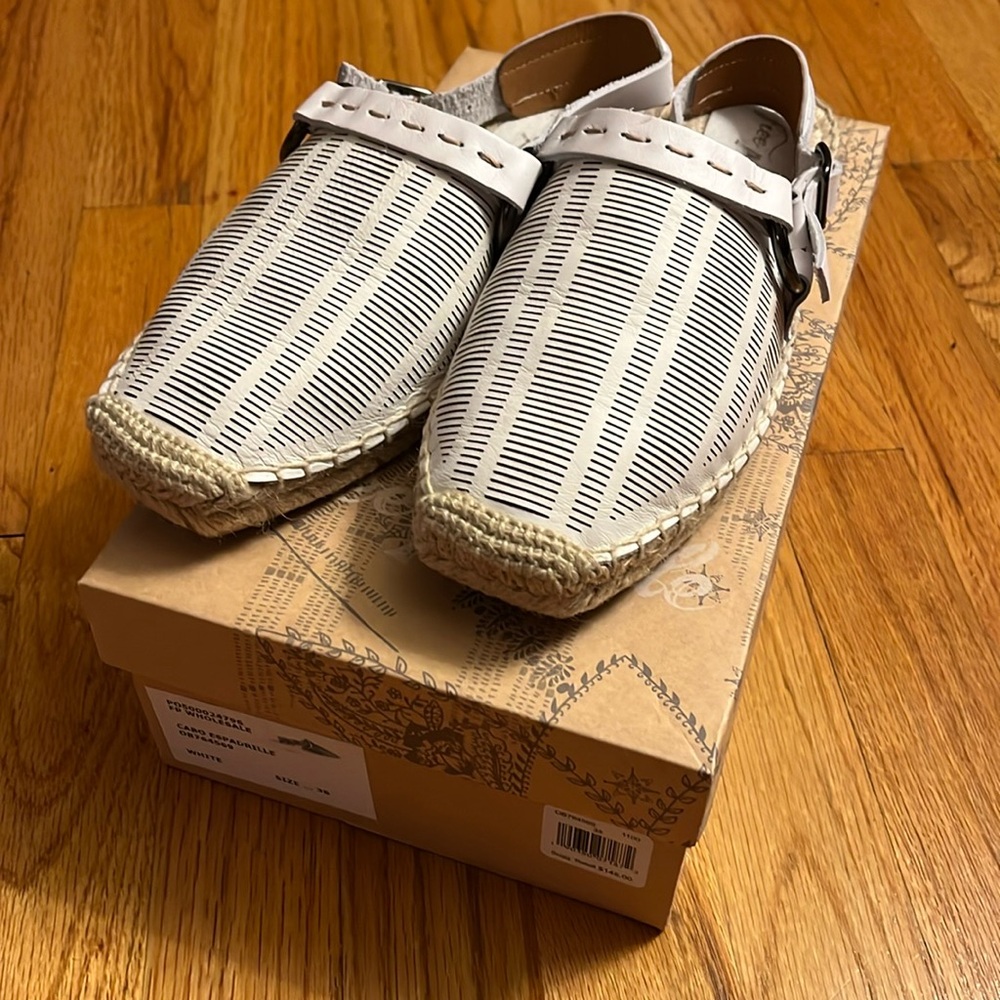 NIB Free People Cabo Espadrille sandals- white- size 38 (8)